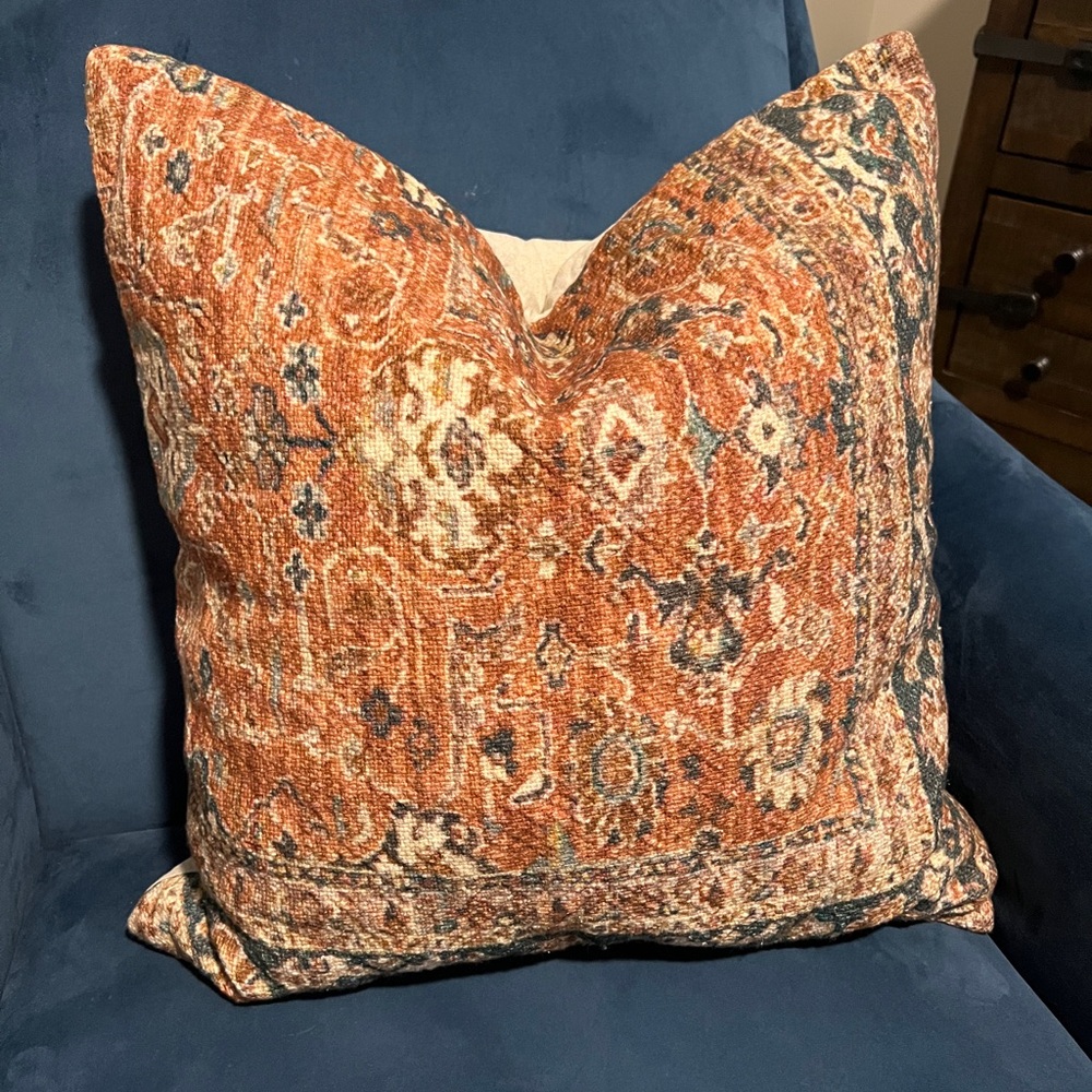 Pottery Barn Farida Printed Pillow Cover Tapestry Academia Study Decor - Picture 2 of 9